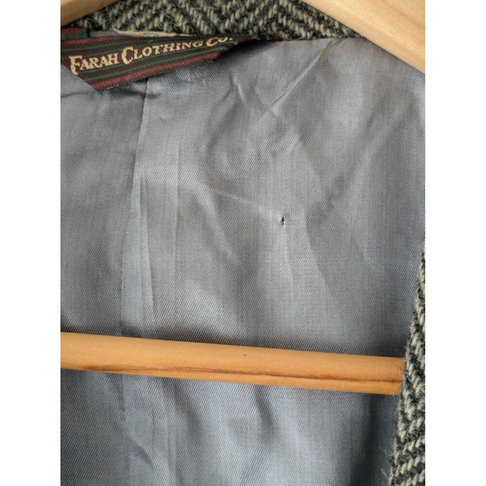 Vintage Farah Clothing Co. Wool Herringbone blazer 40R Jacket, sports coat gray